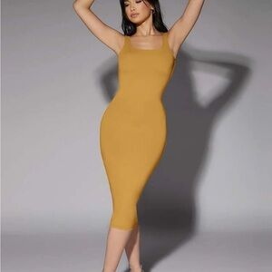 Low back solid tank dress